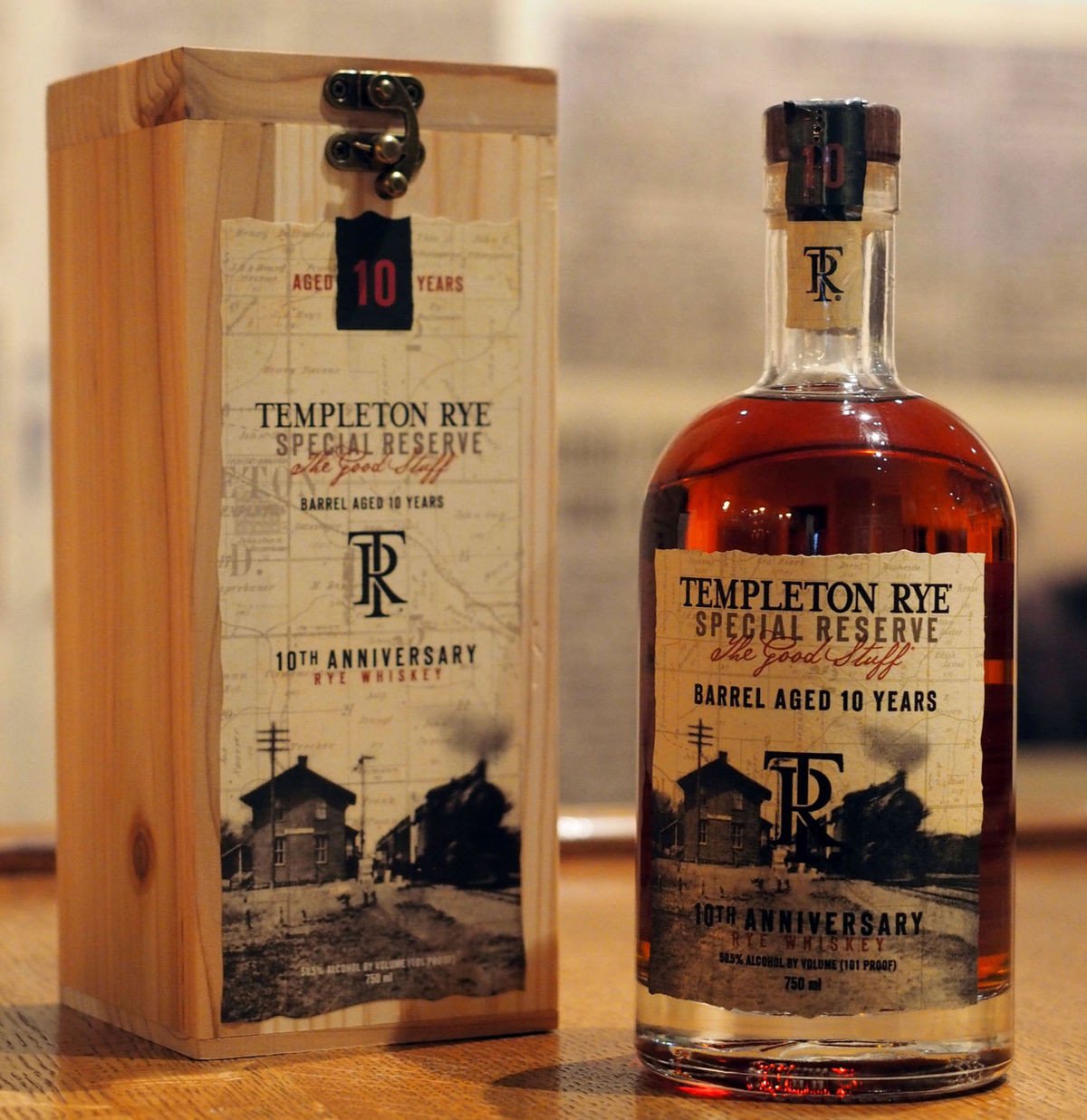 Templeton 10 Years Anniversary Rye Whiskey | Free Shipping on orders $400+